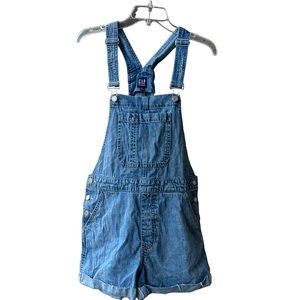 Gap Denim Short Overalls. Medium wash. Sz M